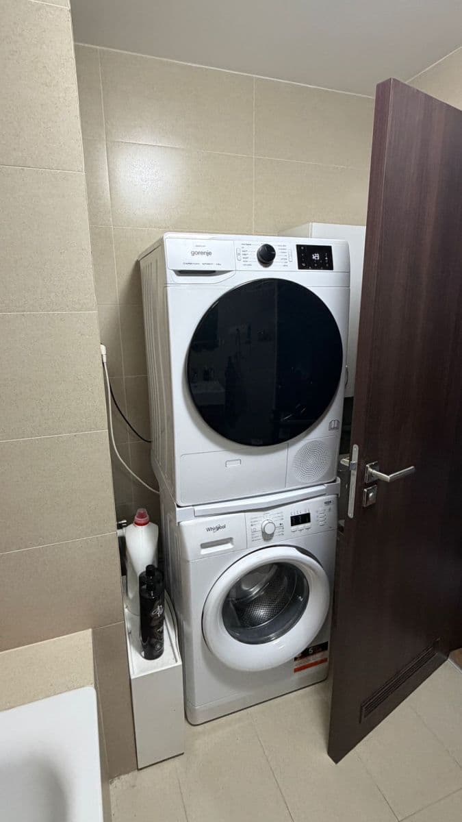 Prenájom bytu 2-izbový 48 m², V Mezihoří, Praha, Praha Prenájom bytu 2-izbový 48 m², V Mezihoří, Praha, Praha