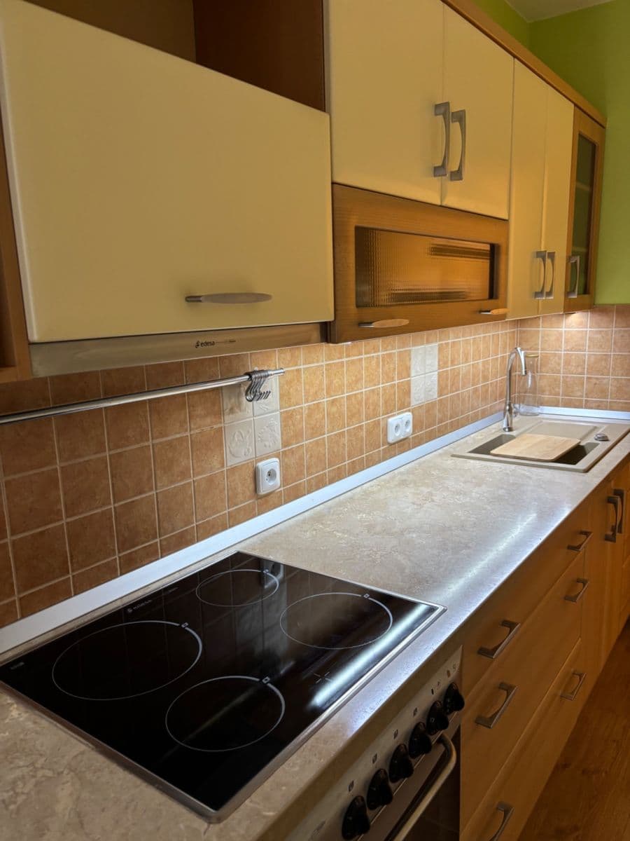 Prenájom bytu 2-izbový 56 m², Sídliště, Moravský Krumlov, Jihomoravský kraj Prenájom bytu 2-izbový 56 m², Sídliště, Moravský Krumlov, Jihomoravský kraj