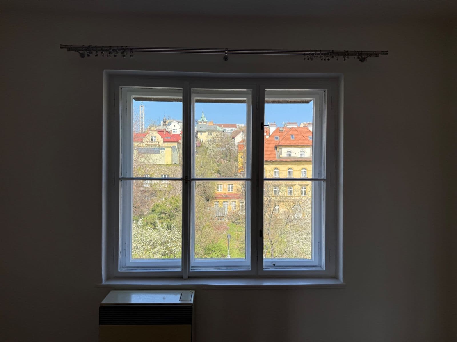 Prenájom bytu 1-izbový 39 m², Francouzská, Praha, Praha Prenájom bytu 1-izbový 39 m², Francouzská, Praha, Praha