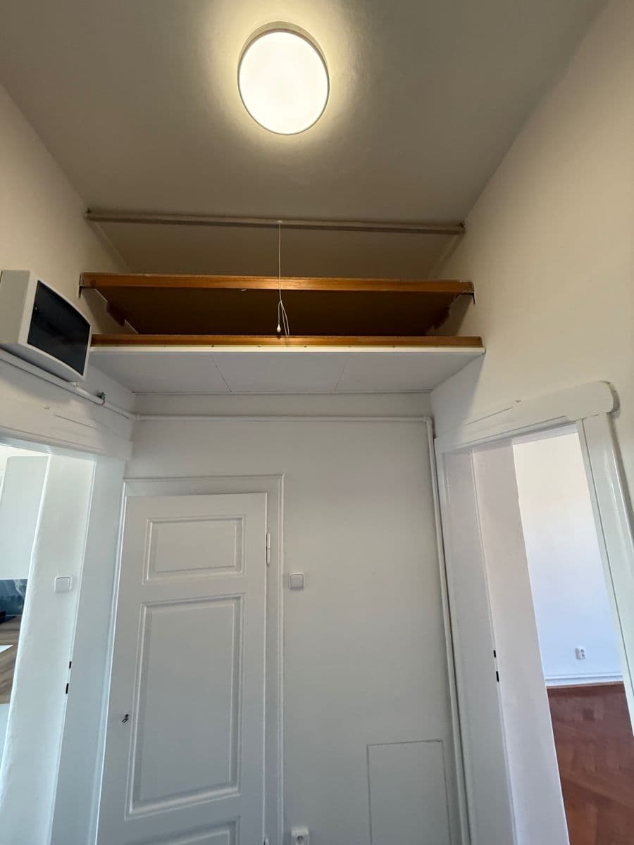 Prenájom bytu 1-izbový 39 m², Francouzská, Praha, Praha Prenájom bytu 1-izbový 39 m², Francouzská, Praha, Praha