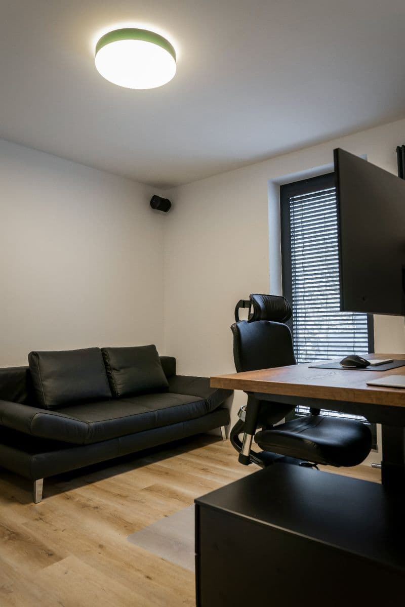 Predaj bytu 3-izbový 103 m², U Dvou srpů, Praha, Praha Predaj bytu 3-izbový 103 m², U Dvou srpů, Praha, Praha