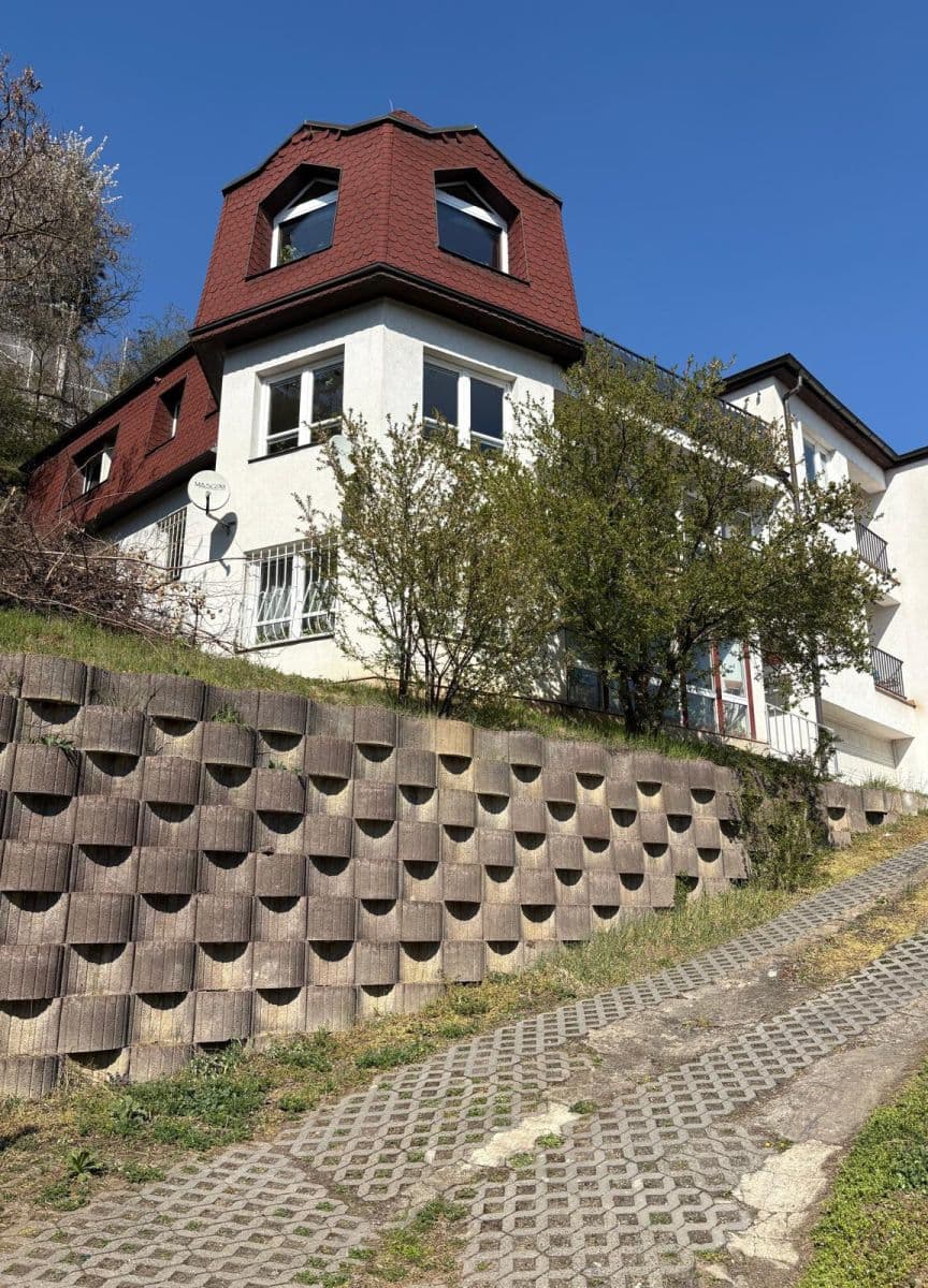 Predaj bytu 3-izbový 103 m², U Dvou srpů, Praha, Praha Predaj bytu 3-izbový 103 m², U Dvou srpů, Praha, Praha