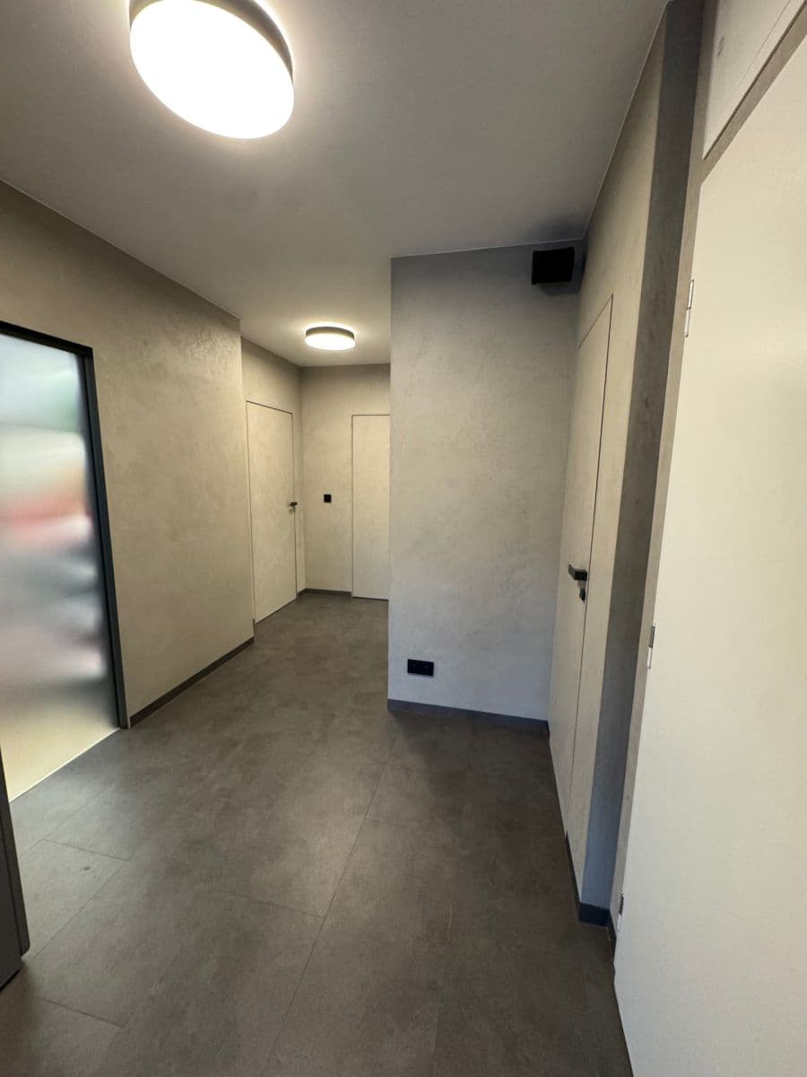 Predaj bytu 3-izbový 103 m², U Dvou srpů, Praha, Praha Predaj bytu 3-izbový 103 m², U Dvou srpů, Praha, Praha