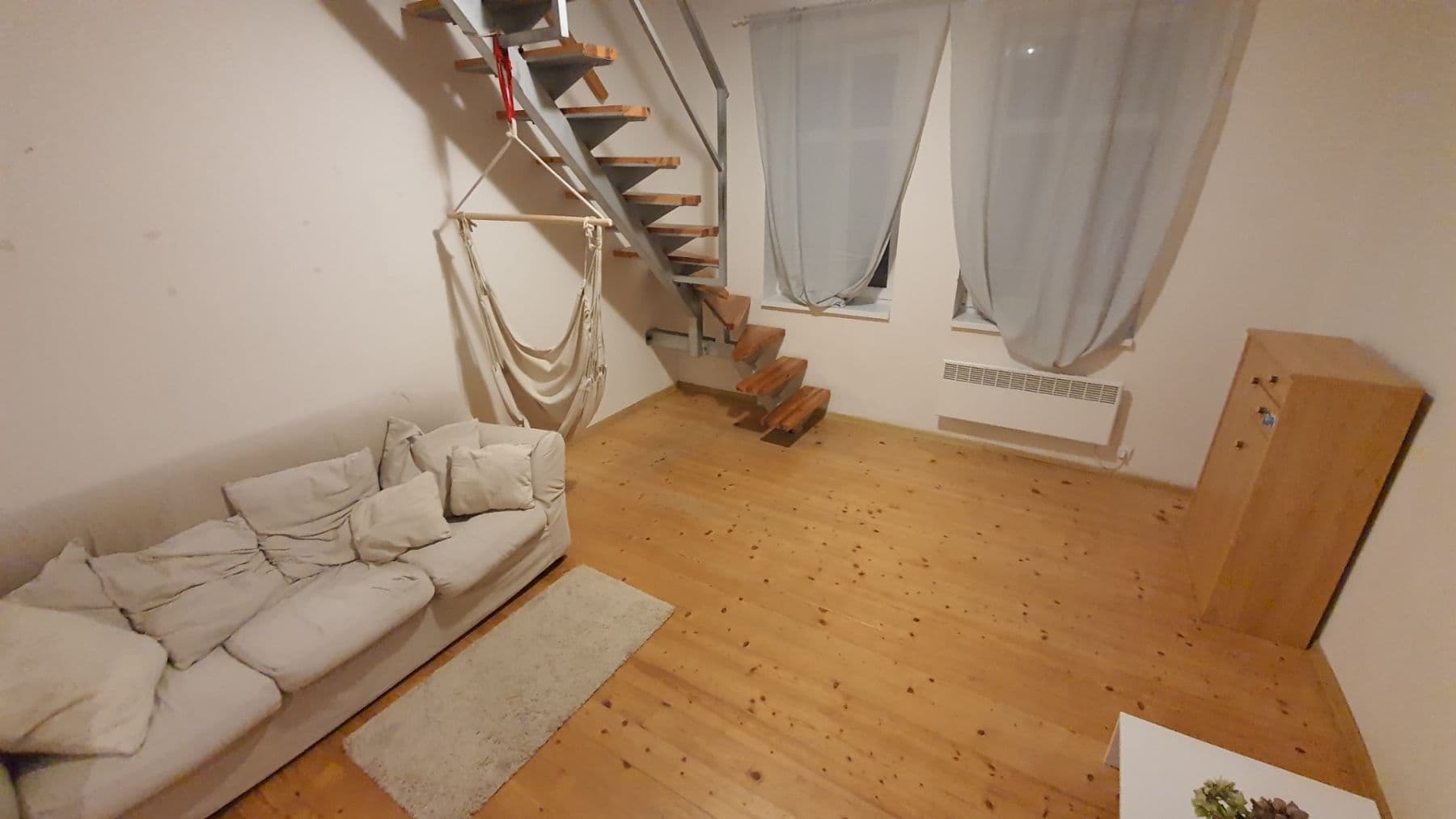 Prenájom bytu 3-izbový 70 m², Hošťálkova, Praha, Praha Prenájom bytu 3-izbový 70 m², Hošťálkova, Praha, Praha