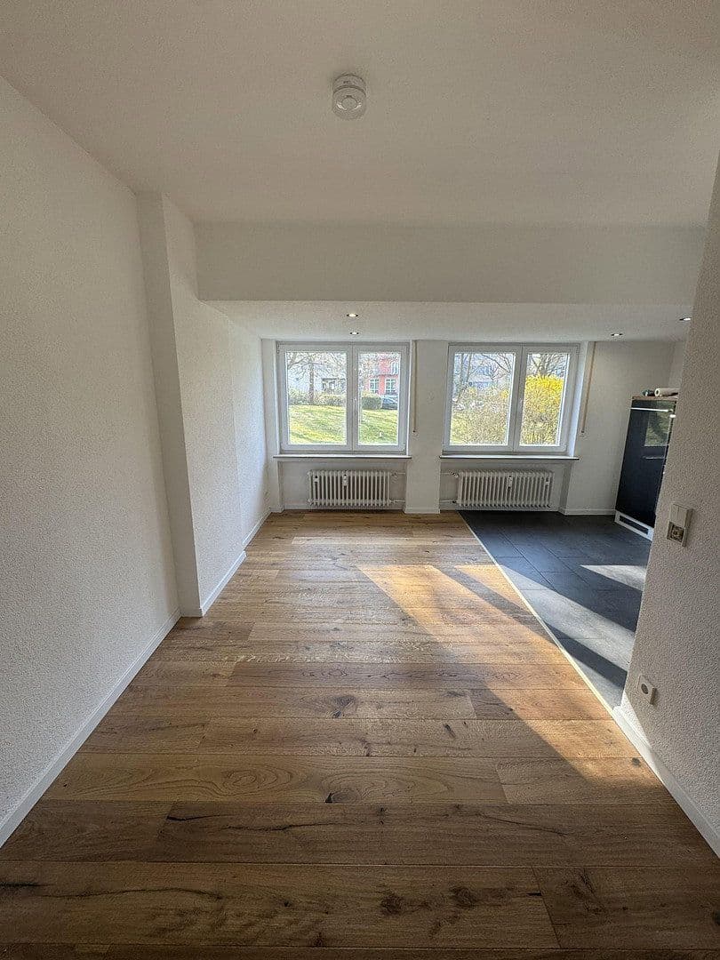 Prenájom bytu 2-izbový 56 m², Stuttgart, Bádensko-Wurttembersko Prenájom bytu 2-izbový 56 m², Stuttgart, Bádensko-Wurttembersko