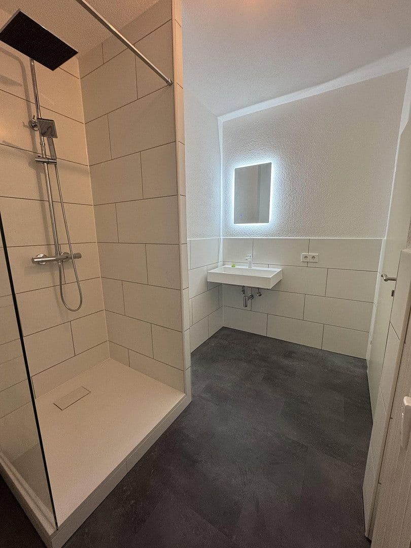 Prenájom bytu 2-izbový 56 m², Stuttgart, Bádensko-Wurttembersko Prenájom bytu 2-izbový 56 m², Stuttgart, Bádensko-Wurttembersko