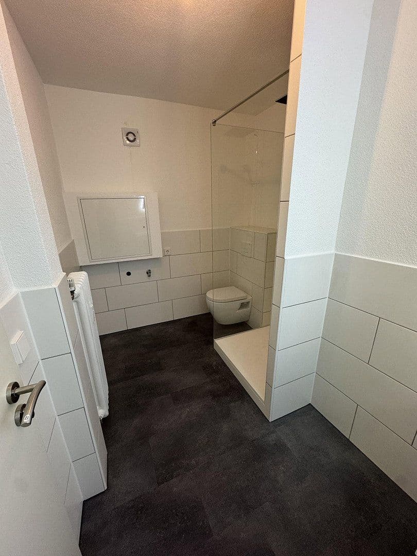 Prenájom bytu 2-izbový 56 m², Stuttgart, Bádensko-Wurttembersko Prenájom bytu 2-izbový 56 m², Stuttgart, Bádensko-Wurttembersko