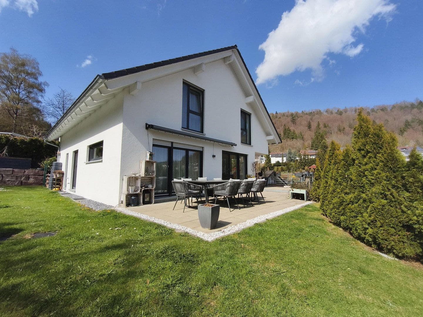 Predaj domu 197 m², pozemek 785 m², Albstadt, Bádensko-Wurttembersko Predaj domu 197 m², pozemek 785 m², Albstadt, Bádensko-Wurttembersko