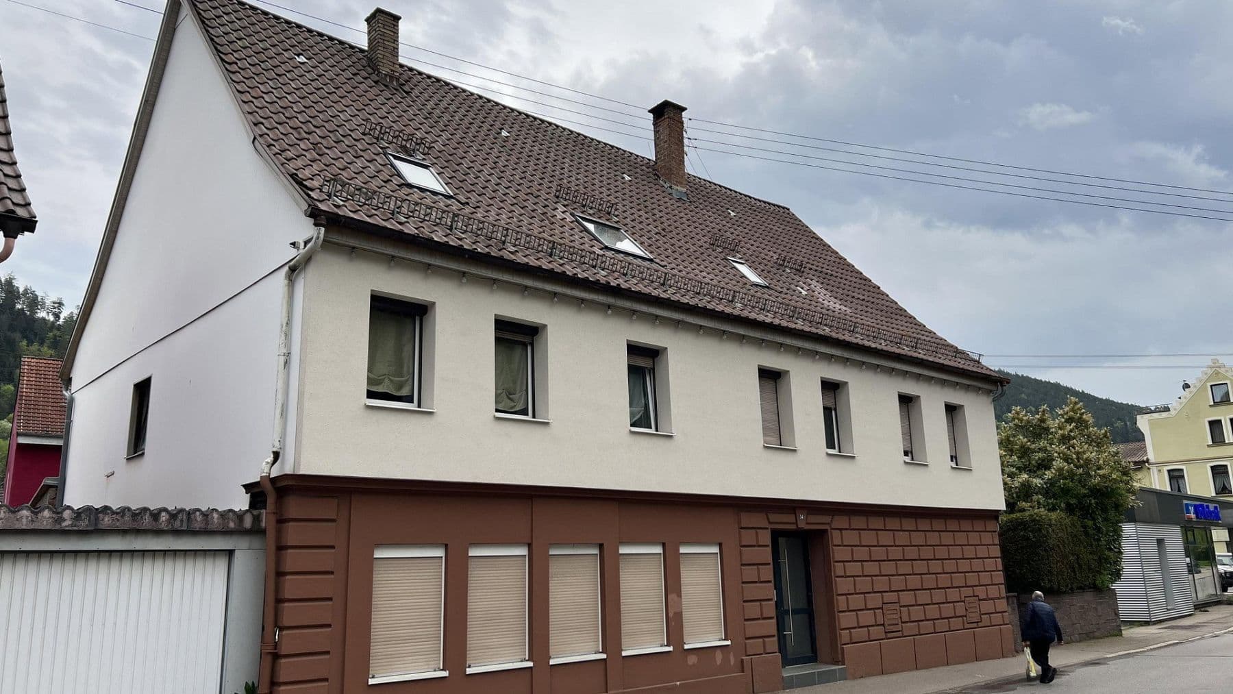 Prenájom bytu 3-izbový 100 m², Hauptstraße, Bad Wildbad, Bádensko-Wurttembersko Prenájom bytu 3-izbový 100 m², Hauptstraße, Bad Wildbad, Bádensko-Wurttembersko