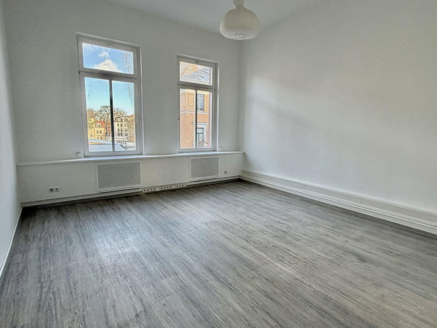 Predaj bytu 3-izbový 95 m², Weimar, Durínsko Predaj bytu 3-izbový 95 m², Weimar, Durínsko