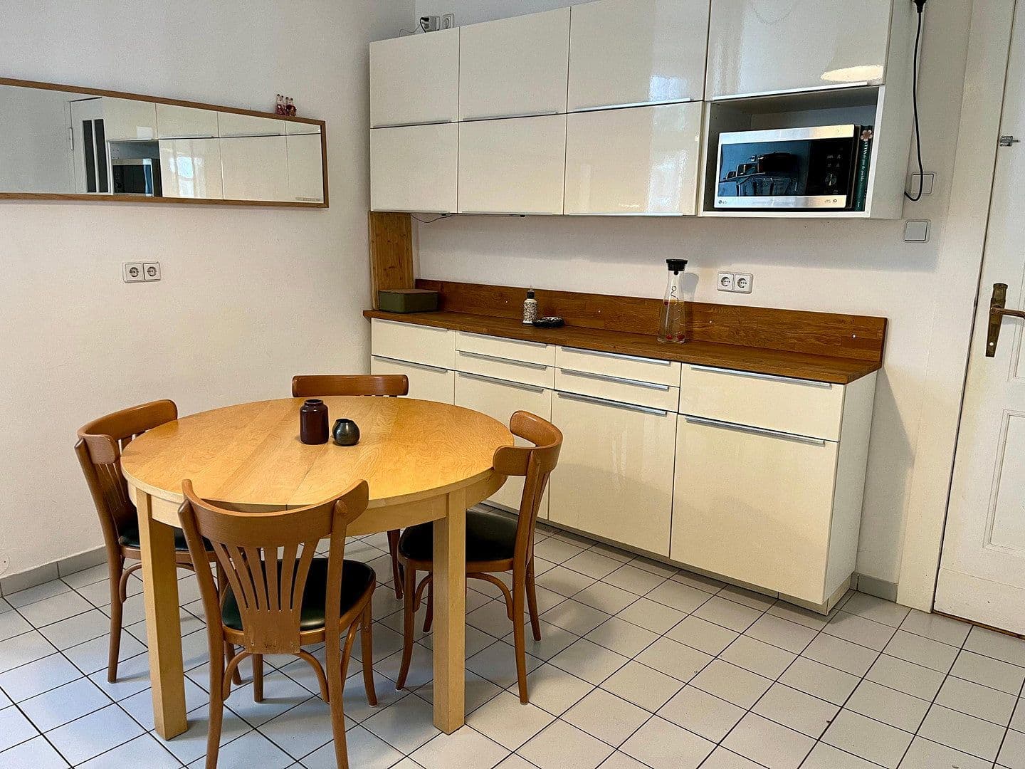 Predaj bytu 4-izbový 131 m², Berlin, Berlín Predaj bytu 4-izbový 131 m², Berlin, Berlín