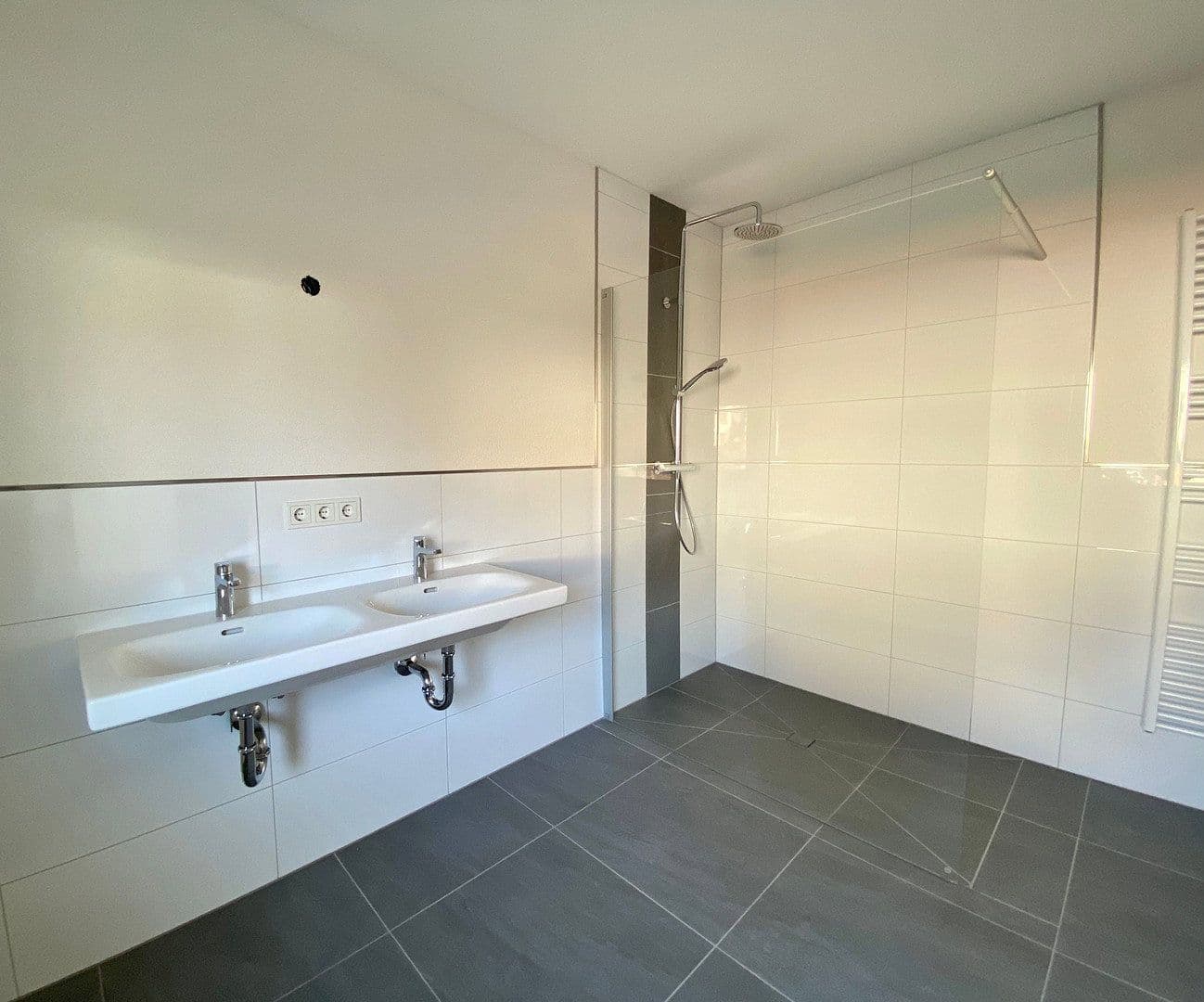 Prenájom bytu 4-izbový 105 m², Püttlingen, Sársko Prenájom bytu 4-izbový 105 m², Püttlingen, Sársko