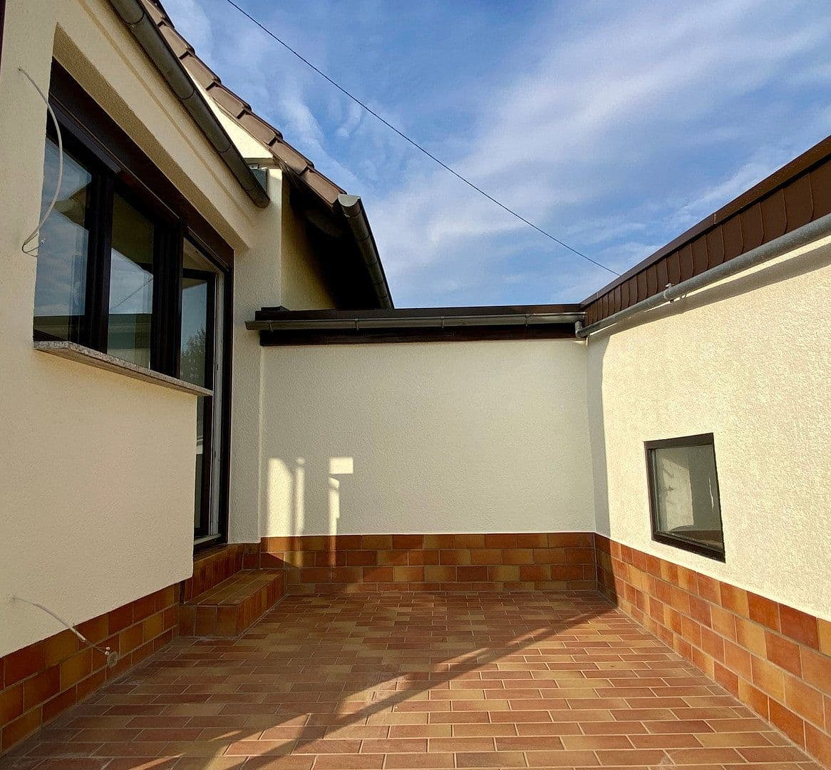 Prenájom bytu 4-izbový 105 m², Püttlingen, Sársko Prenájom bytu 4-izbový 105 m², Püttlingen, Sársko