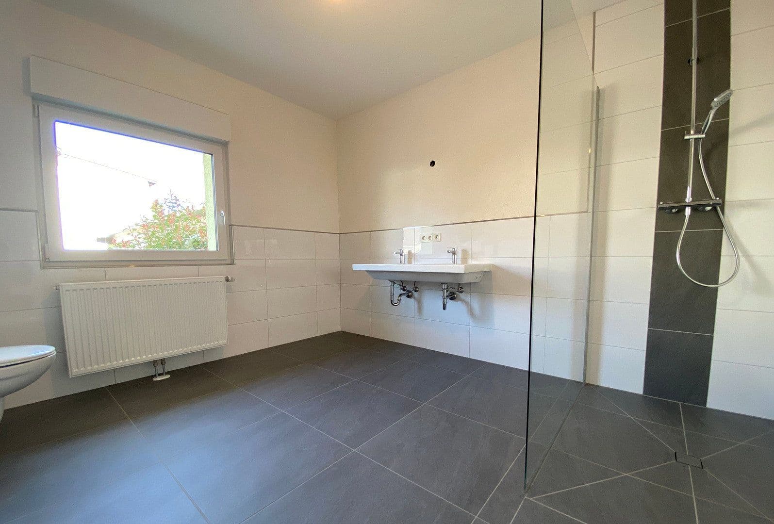 Prenájom bytu 4-izbový 105 m², Püttlingen, Sársko Prenájom bytu 4-izbový 105 m², Püttlingen, Sársko