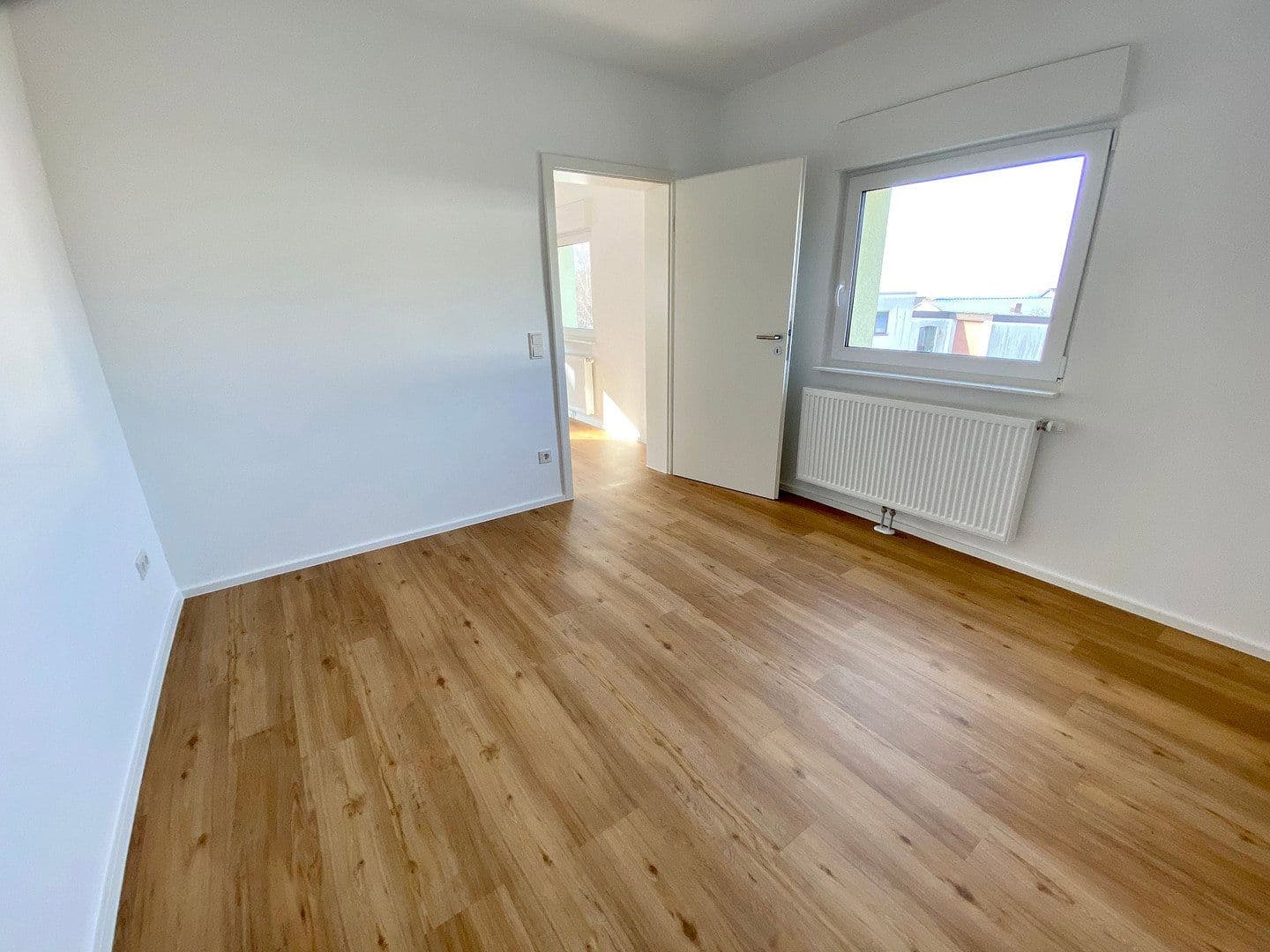 Prenájom bytu 4-izbový 105 m², Püttlingen, Sársko Prenájom bytu 4-izbový 105 m², Püttlingen, Sársko