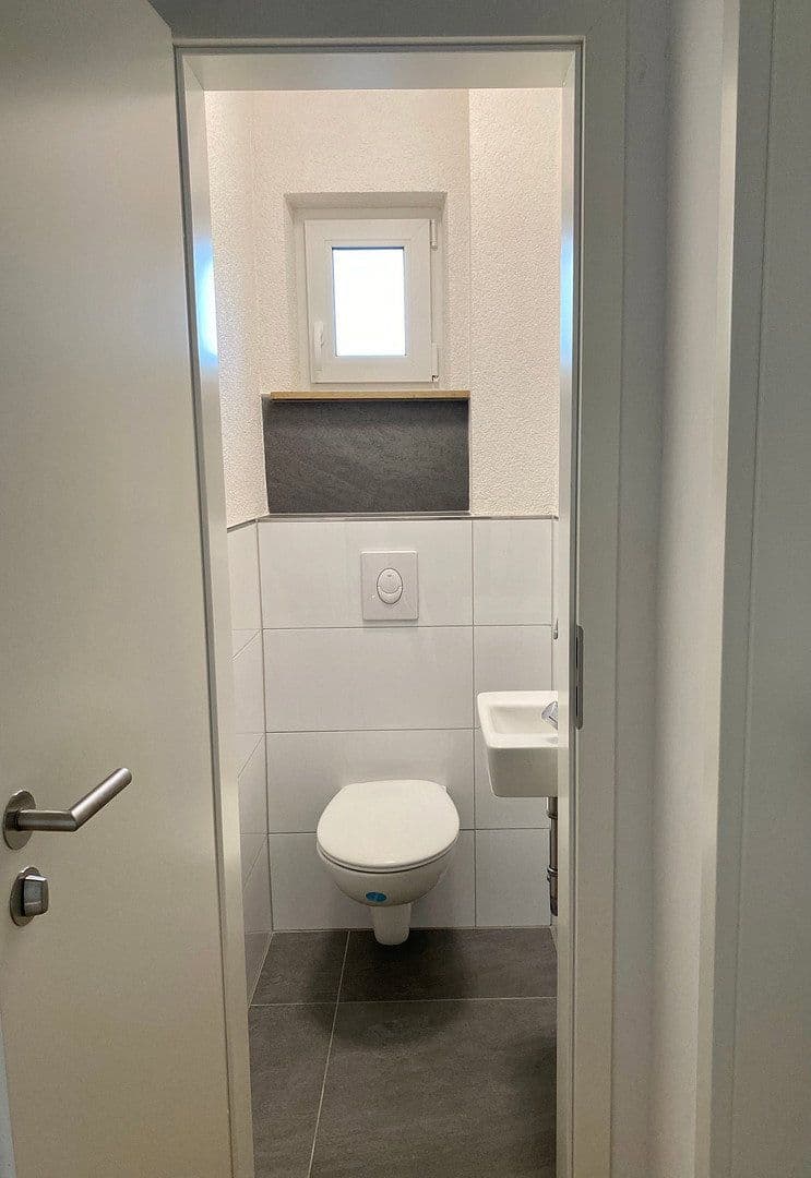 Prenájom bytu 4-izbový 105 m², Püttlingen, Sársko Prenájom bytu 4-izbový 105 m², Püttlingen, Sársko