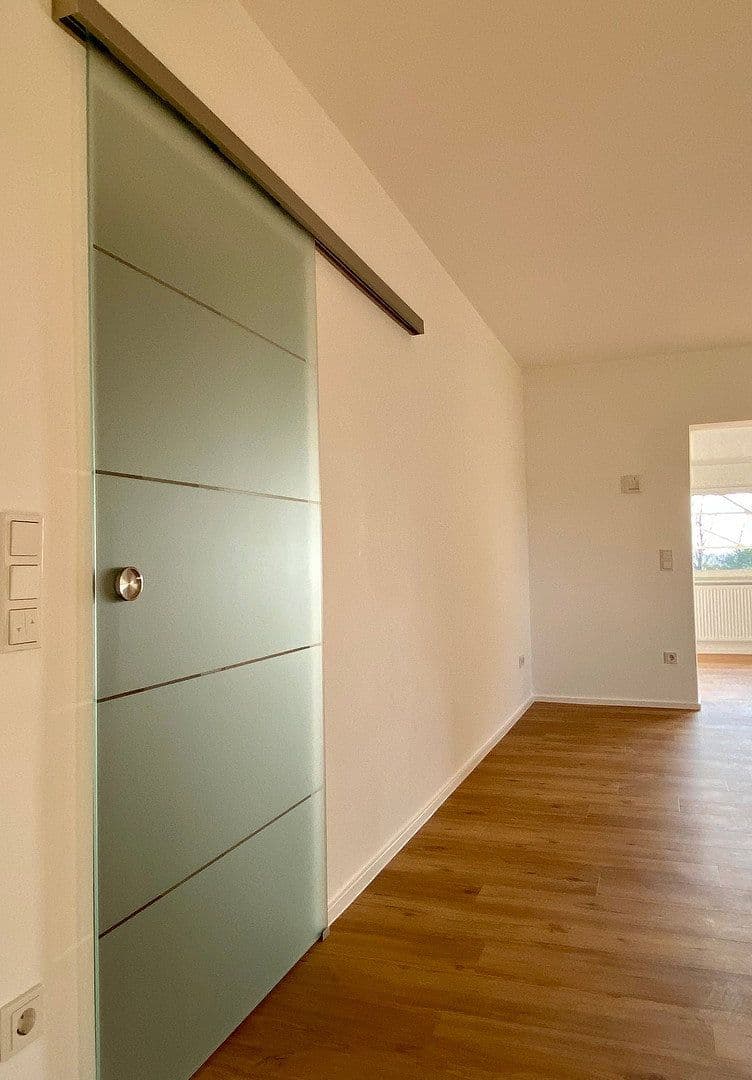 Prenájom bytu 4-izbový 105 m², Püttlingen, Sársko Prenájom bytu 4-izbový 105 m², Püttlingen, Sársko