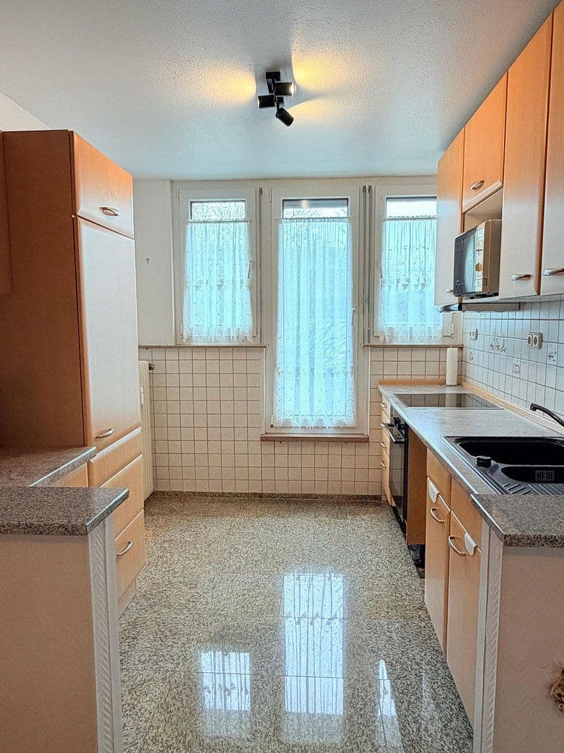 Prenájom bytu 4-izbový 94 m², Moldaustr.8, Ludwigsburg, Bádensko-Wurttembersko Prenájom bytu 4-izbový 94 m², Moldaustr.8, Ludwigsburg, Bádensko-Wurttembersko