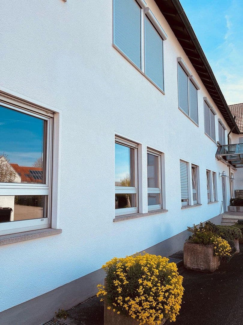 Prenájom kancelárie 100 m², Stuttgart, Bádensko-Wurttembersko Prenájom kancelárie 100 m², Stuttgart, Bádensko-Wurttembersko