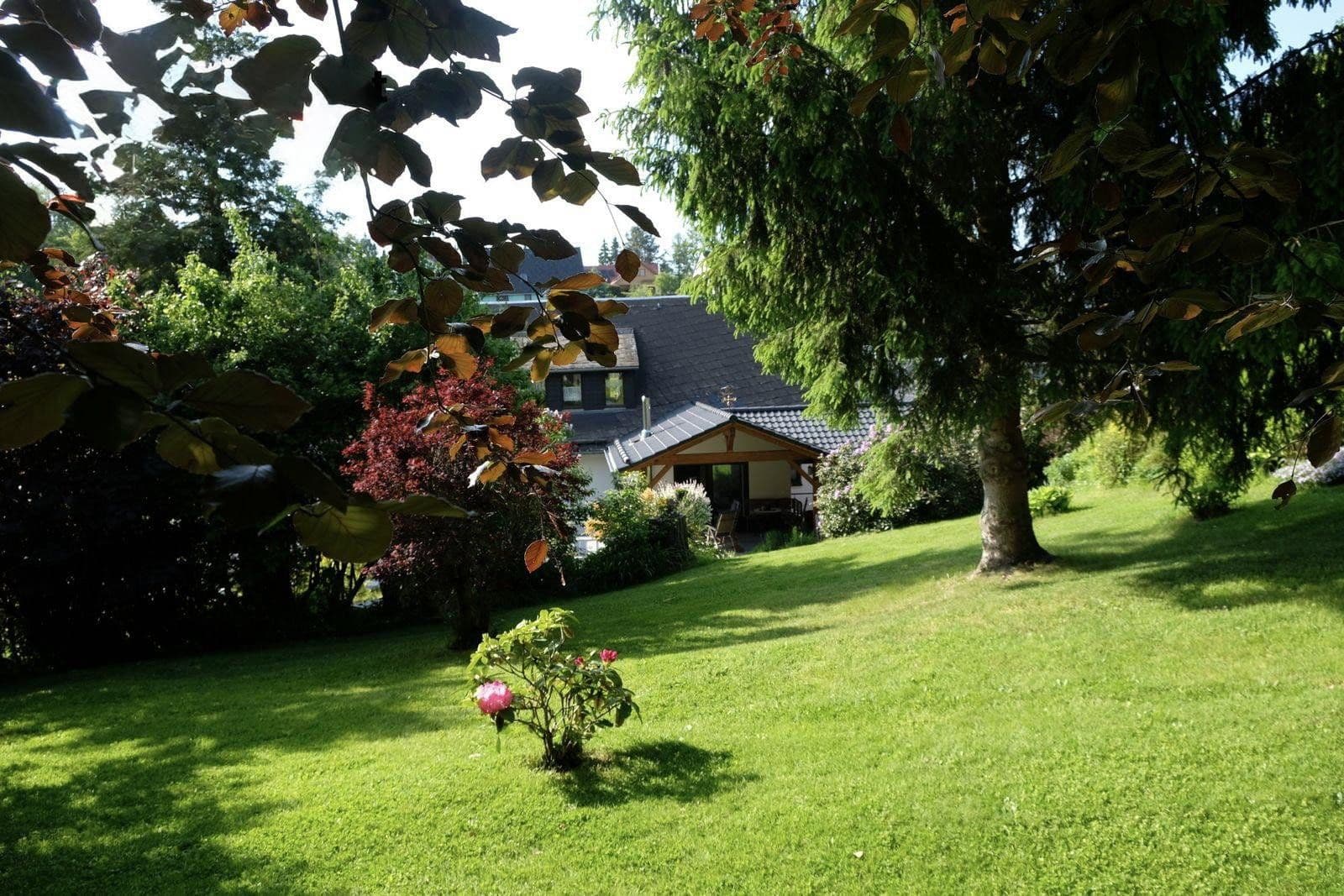 Predaj domu 242 m², pozemek 3.066 m², Claußnitz, Sasko Predaj domu 242 m², pozemek 3.066 m², Claußnitz, Sasko