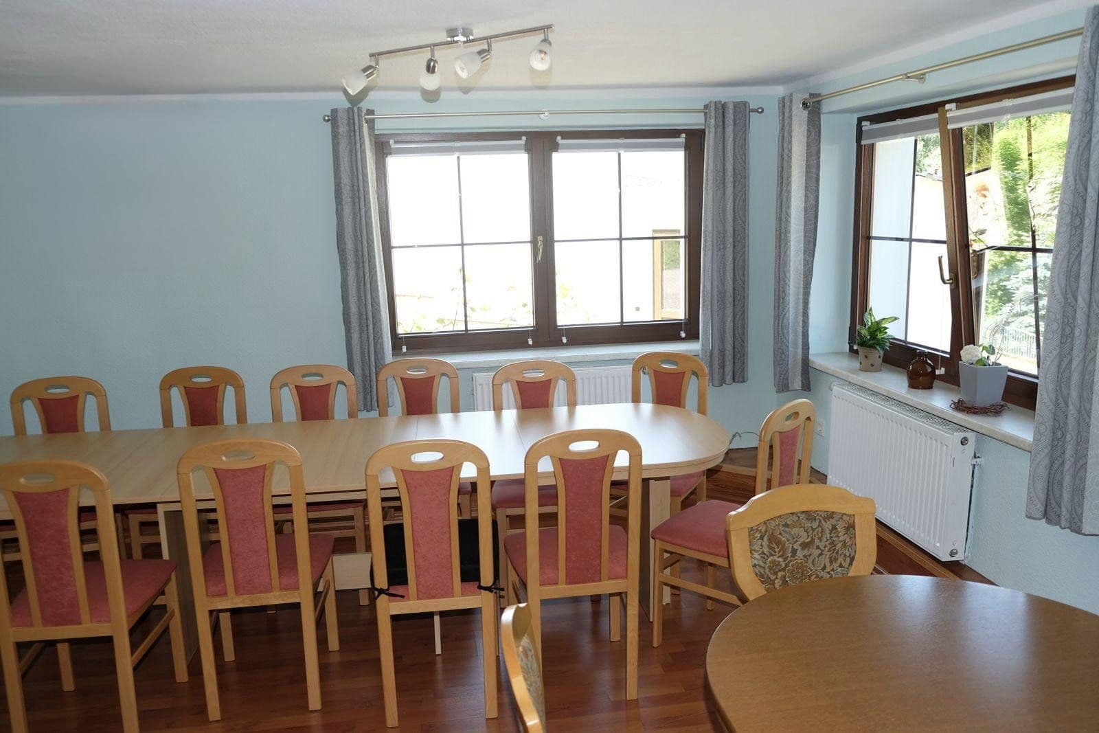 Predaj domu 242 m², pozemek 3.066 m², Claußnitz, Sasko Predaj domu 242 m², pozemek 3.066 m², Claußnitz, Sasko