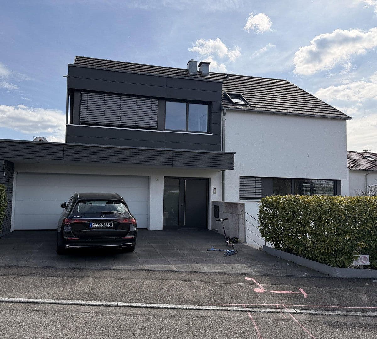 Predaj domu 240 m², pozemek 550 m², Winnenden, Bádensko-Wurttembersko Predaj domu 240 m², pozemek 550 m², Winnenden, Bádensko-Wurttembersko