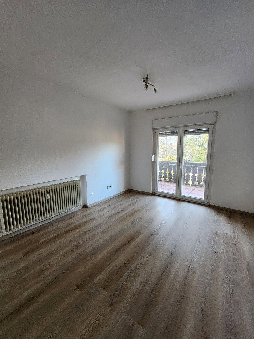 Predaj domu 653 m², pozemek 1.470 m², Bad Liebenzell, Bádensko-Wurttembersko Predaj domu 653 m², pozemek 1.470 m², Bad Liebenzell, Bádensko-Wurttembersko