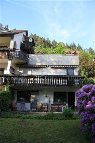 Predaj domu 653 m², pozemek 1.470 m², Bad Liebenzell, Bádensko-Wurttembersko Predaj domu 653 m², pozemek 1.470 m², Bad Liebenzell, Bádensko-Wurttembersko