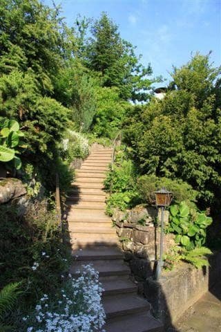 Predaj domu 653 m², pozemek 1.470 m², Bad Liebenzell, Bádensko-Wurttembersko Predaj domu 653 m², pozemek 1.470 m², Bad Liebenzell, Bádensko-Wurttembersko