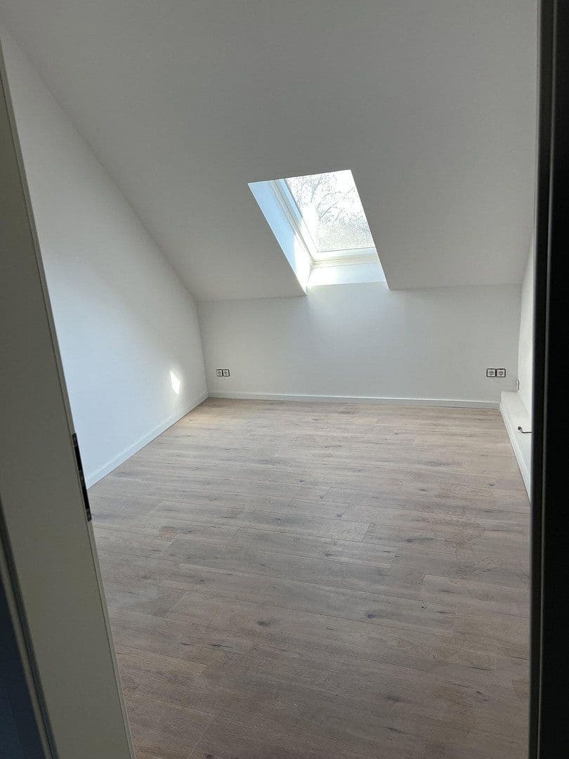 Prenájom bytu 2-izbový 60 m², Schulenburger Landstr 55, Hannover, Dolné Sasko Prenájom bytu 2-izbový 60 m², Schulenburger Landstr 55, Hannover, Dolné Sasko