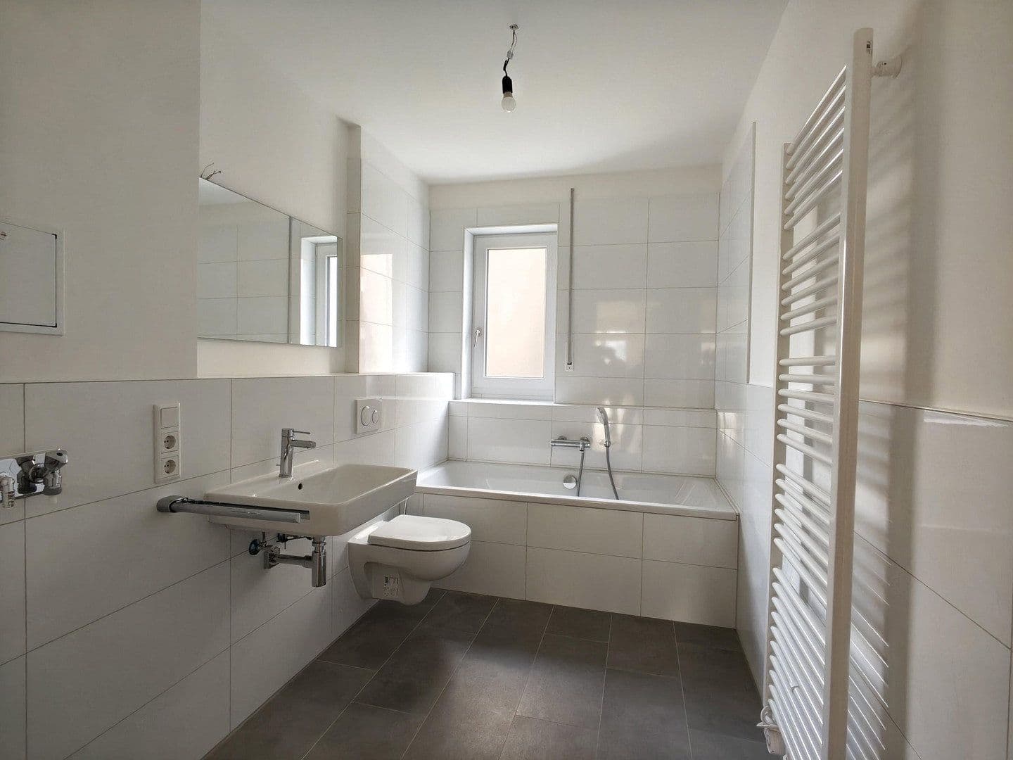 Prenájom bytu 4-izbový 93 m², Donnersbergring 4, Darmstadt, Hesensko Prenájom bytu 4-izbový 93 m², Donnersbergring 4, Darmstadt, Hesensko