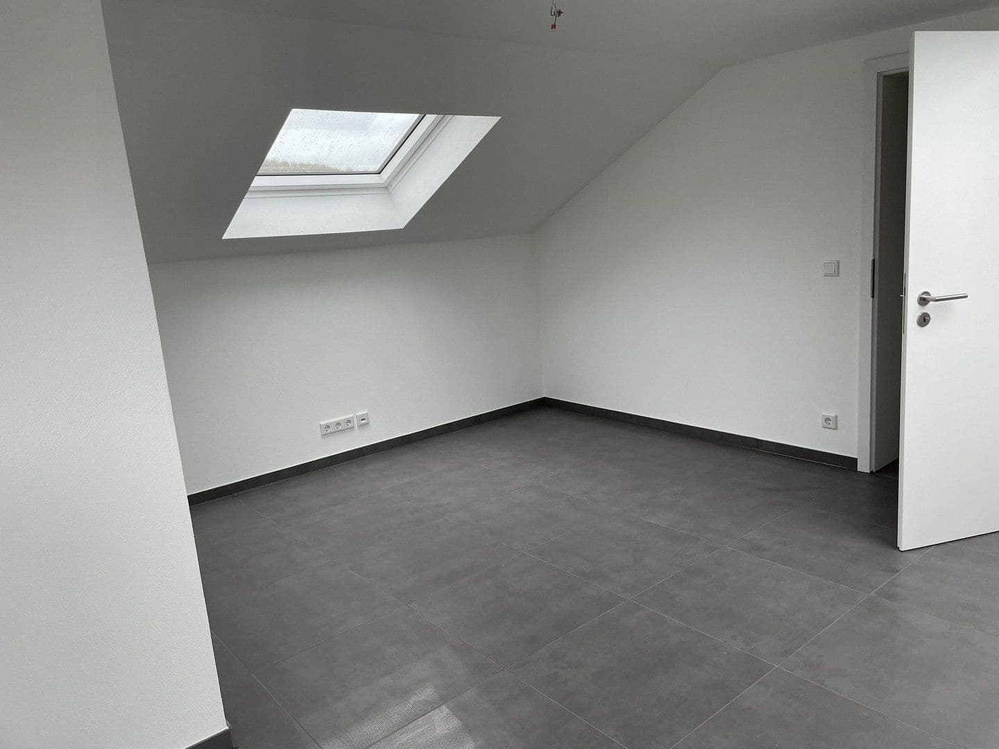 Prenájom bytu 2-izbový 90 m², Waldstetten, Bádensko-Wurttembersko Prenájom bytu 2-izbový 90 m², Waldstetten, Bádensko-Wurttembersko