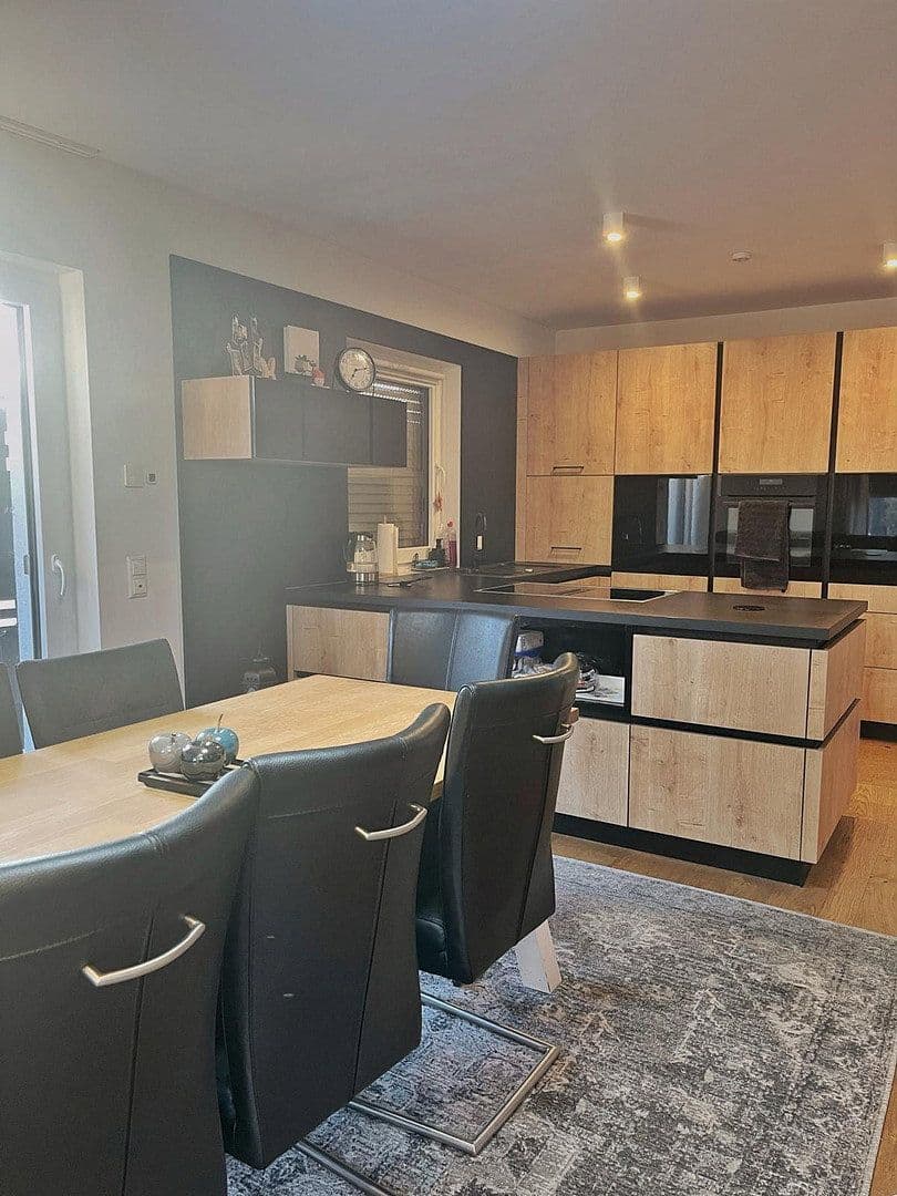 Predaj domu 160 m², pozemek 700 m², Taucha, Sasko Predaj domu 160 m², pozemek 700 m², Taucha, Sasko