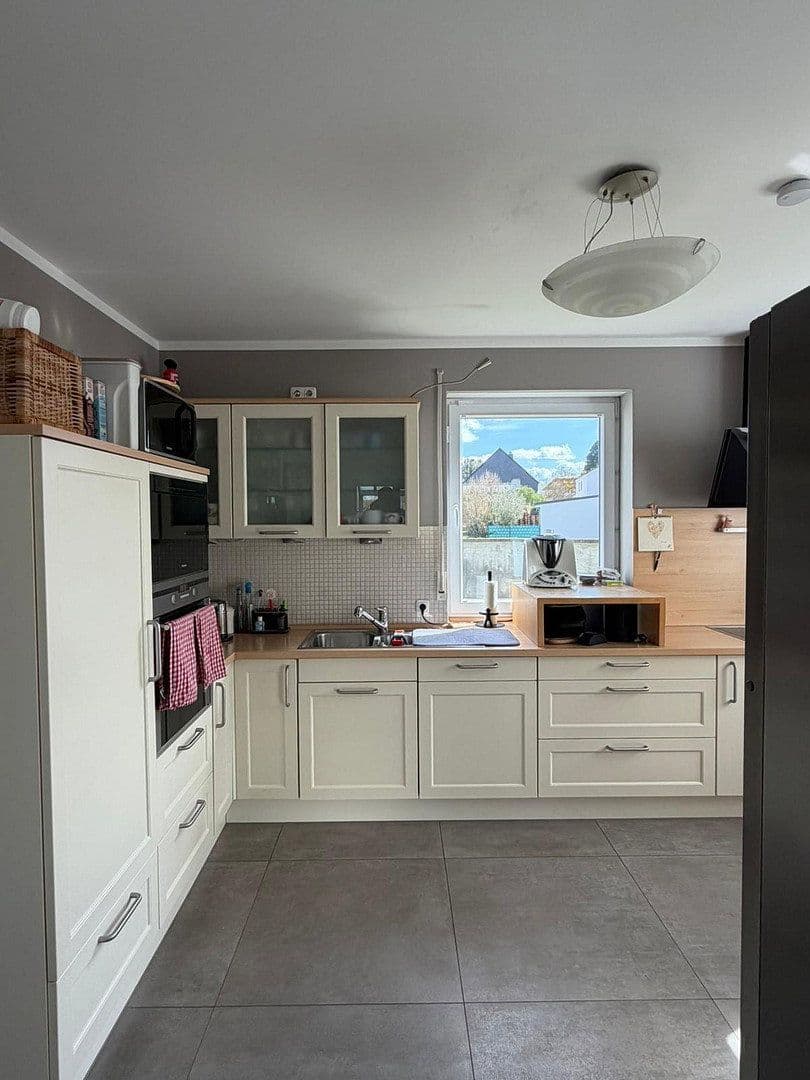 Predaj domu 205 m², pozemek 450 m², Rodgau, Hesensko Predaj domu 205 m², pozemek 450 m², Rodgau, Hesensko