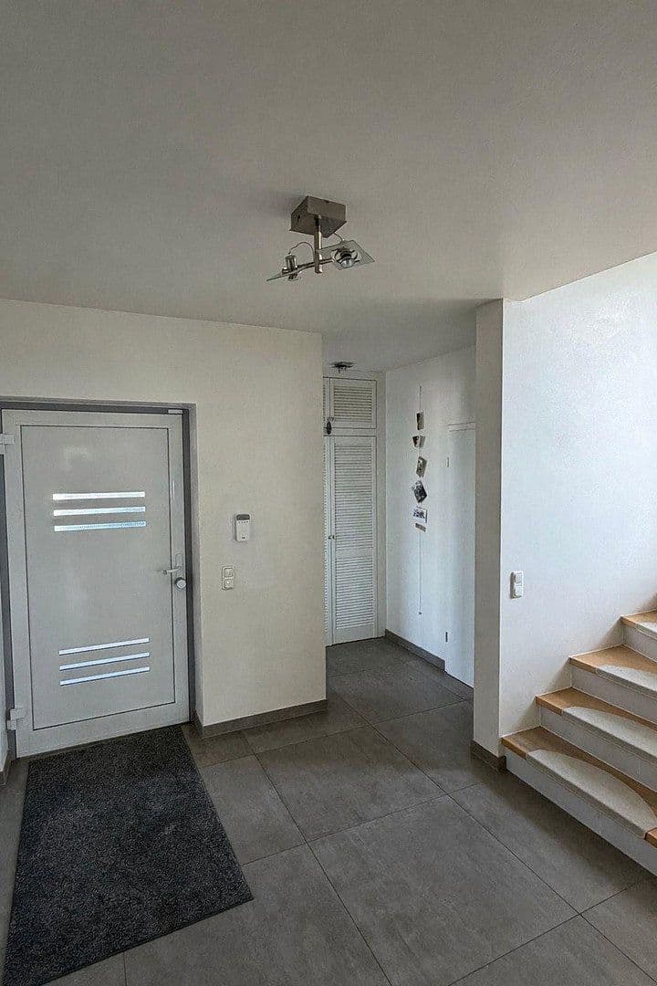 Predaj domu 205 m², pozemek 450 m², Rodgau, Hesensko Predaj domu 205 m², pozemek 450 m², Rodgau, Hesensko