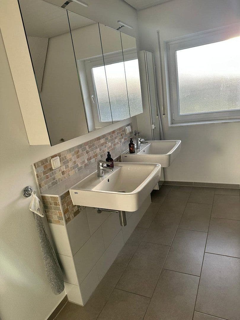 Predaj domu 205 m², pozemek 450 m², Rodgau, Hesensko Predaj domu 205 m², pozemek 450 m², Rodgau, Hesensko