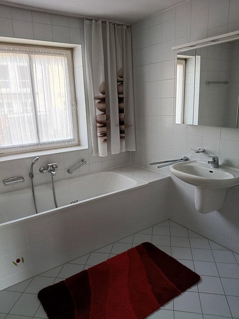 Predaj domu 146 m², pozemek 160 m², Alte Poststraße 27, Hohenkammer, Bavorsko Predaj domu 146 m², pozemek 160 m², Alte Poststraße 27, Hohenkammer, Bavorsko