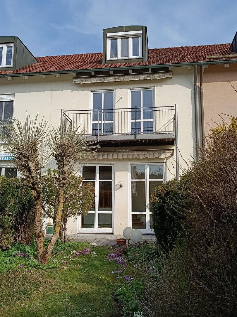 Predaj domu 146 m², pozemek 160 m², Alte Poststraße 27, Hohenkammer, Bavorsko Predaj domu 146 m², pozemek 160 m², Alte Poststraße 27, Hohenkammer, Bavorsko