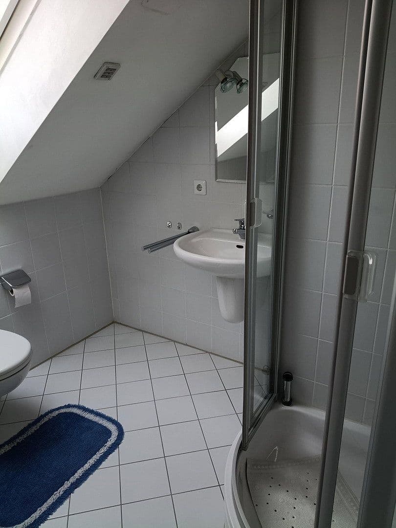 Predaj domu 146 m², pozemek 160 m², Alte Poststraße 27, Hohenkammer, Bavorsko Predaj domu 146 m², pozemek 160 m², Alte Poststraße 27, Hohenkammer, Bavorsko