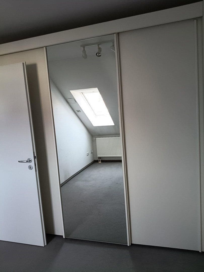 Predaj domu 146 m², pozemek 160 m², Alte Poststraße 27, Hohenkammer, Bavorsko Predaj domu 146 m², pozemek 160 m², Alte Poststraße 27, Hohenkammer, Bavorsko