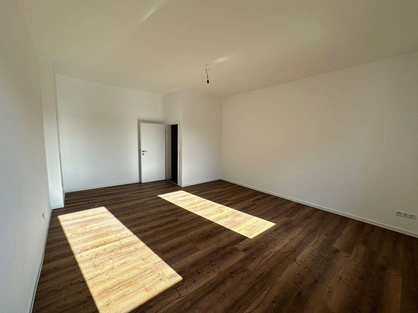 Prenájom bytu 4-izbový 133 m², Kaiserwall 20, Recklinghausen, Severné Porýnie - Westfálsko Prenájom bytu 4-izbový 133 m², Kaiserwall 20, Recklinghausen, Severné Porýnie - Westfálsko