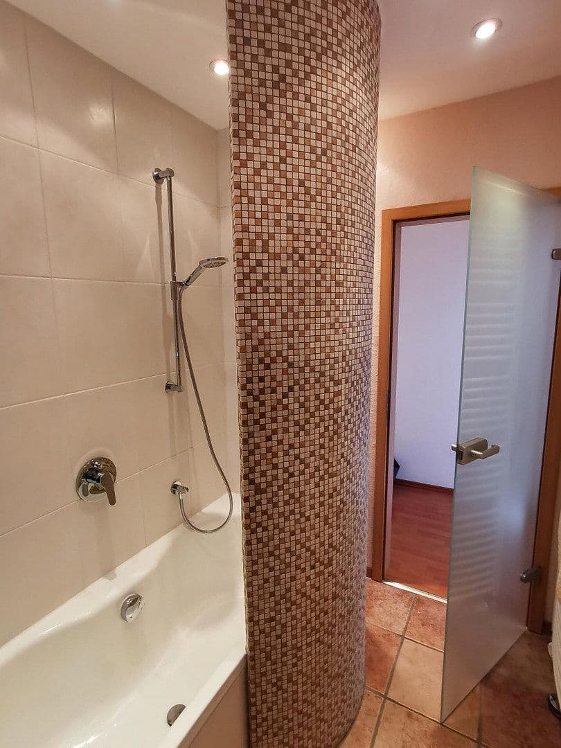 Predaj domu 144 m², pozemek 870 m², Josef-Steins-Straße 72, Dormagen, Severné Porýnie - Westfálsko Predaj domu 144 m², pozemek 870 m², Josef-Steins-Straße 72, Dormagen, Severné Porýnie - Westfálsko