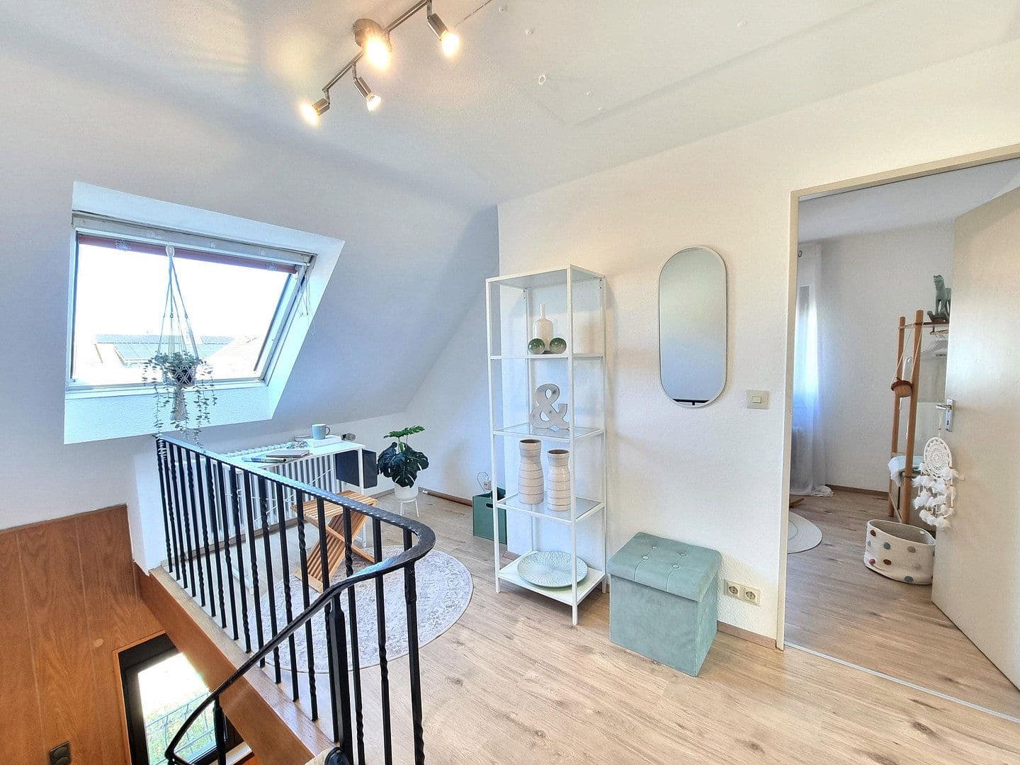 Predaj bytu 5-izbový 125 m², Lessingstr. 23, Singen (Hohentwiel), Bádensko-Wurttembersko Predaj bytu 5-izbový 125 m², Lessingstr. 23, Singen (Hohentwiel), Bádensko-Wurttembersko