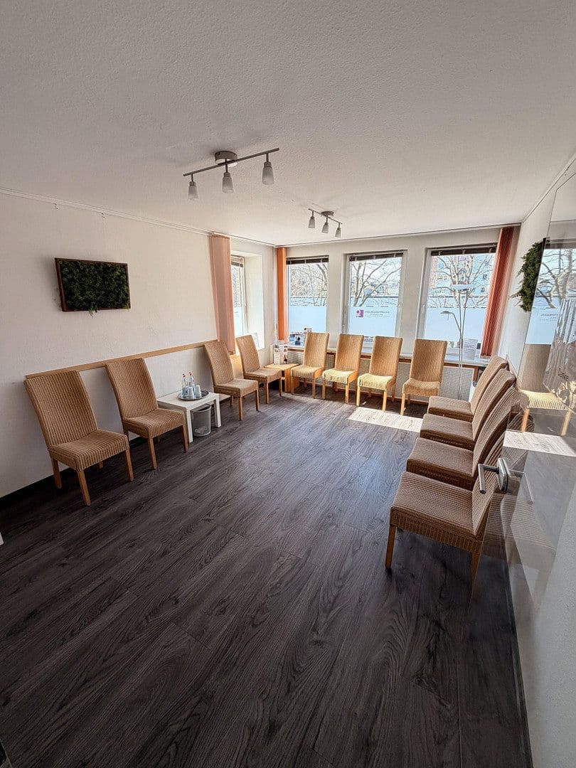 Prenájom kancelárie 170 m², Bismarckstraße 4, Pinneberg, Šlezvicko-Holštajnsko Prenájom kancelárie 170 m², Bismarckstraße 4, Pinneberg, Šlezvicko-Holštajnsko