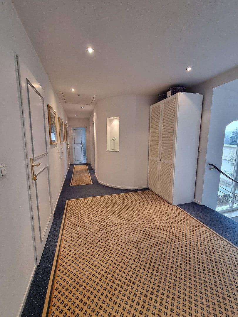 Predaj domu 450 m², pozemek 5.000 m², Gernsbach, Bádensko-Wurttembersko Predaj domu 450 m², pozemek 5.000 m², Gernsbach, Bádensko-Wurttembersko