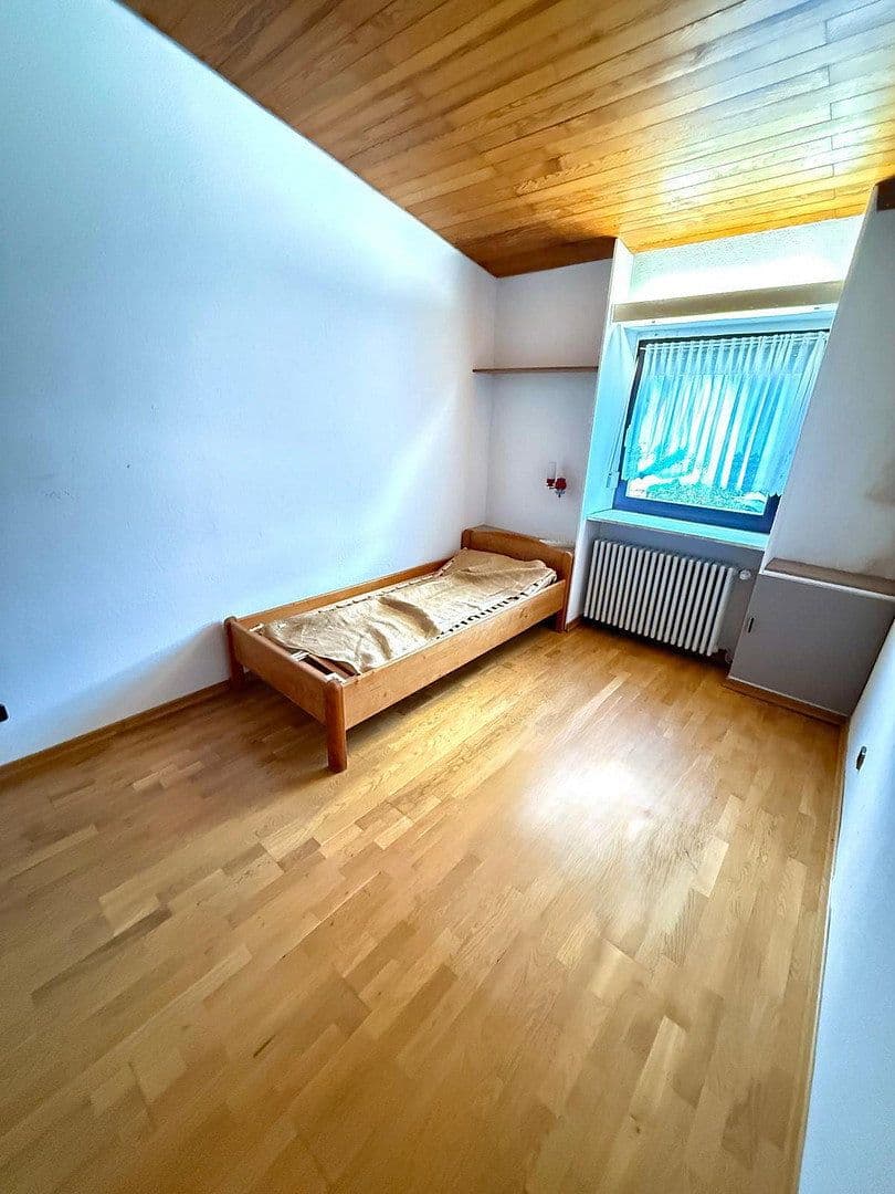 Predaj domu 140 m², pozemek 259 m², Rostocker Straße 20, Saarbrücken, Sársko Predaj domu 140 m², pozemek 259 m², Rostocker Straße 20, Saarbrücken, Sársko