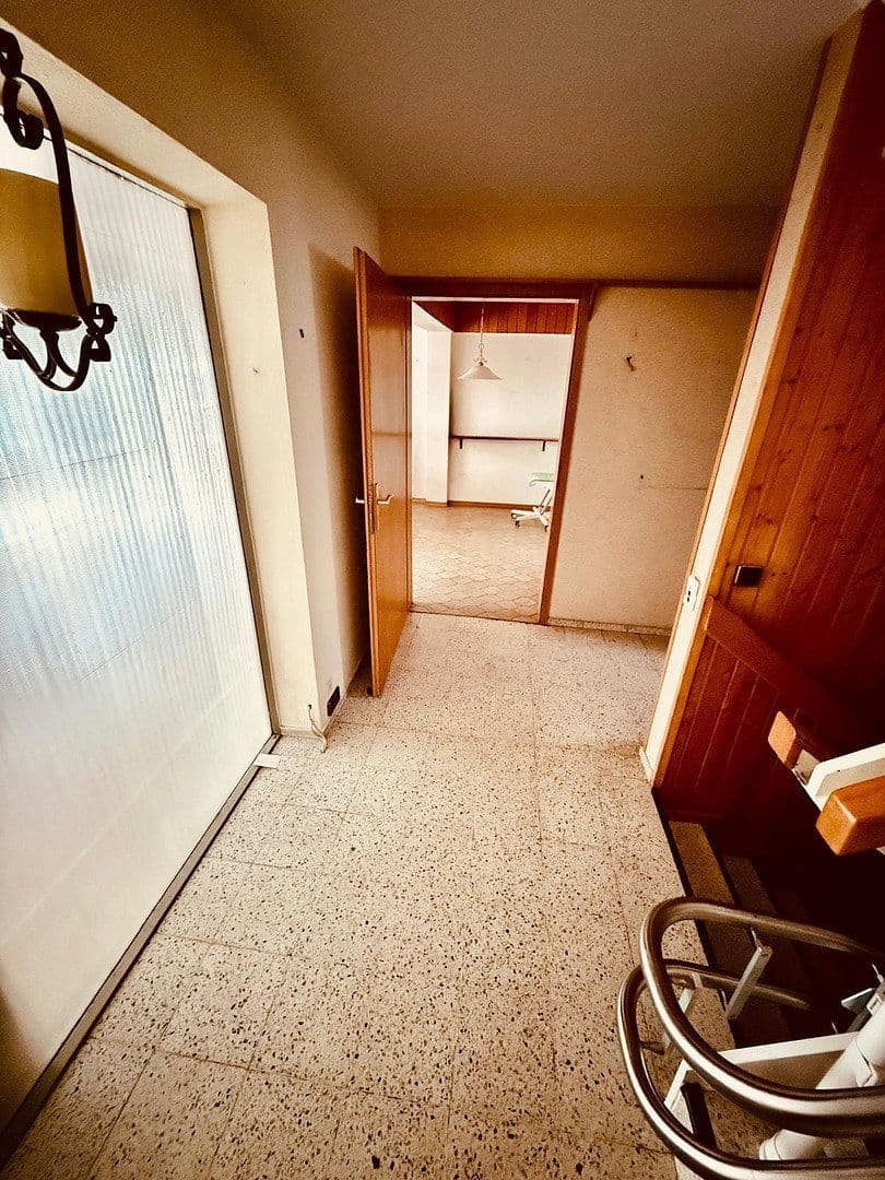 Predaj domu 140 m², pozemek 259 m², Rostocker Straße 20, Saarbrücken, Sársko Predaj domu 140 m², pozemek 259 m², Rostocker Straße 20, Saarbrücken, Sársko