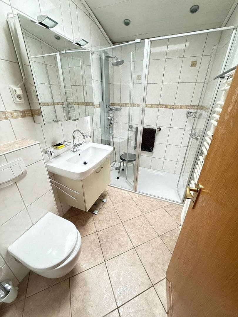 Predaj domu 140 m², pozemek 259 m², Rostocker Straße 20, Saarbrücken, Sársko Predaj domu 140 m², pozemek 259 m², Rostocker Straße 20, Saarbrücken, Sársko