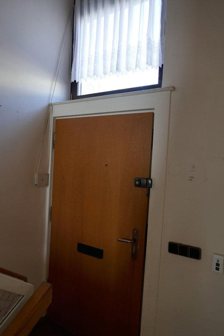 Predaj domu 140 m², pozemek 259 m², Rostocker Straße 20, Saarbrücken, Sársko Predaj domu 140 m², pozemek 259 m², Rostocker Straße 20, Saarbrücken, Sársko