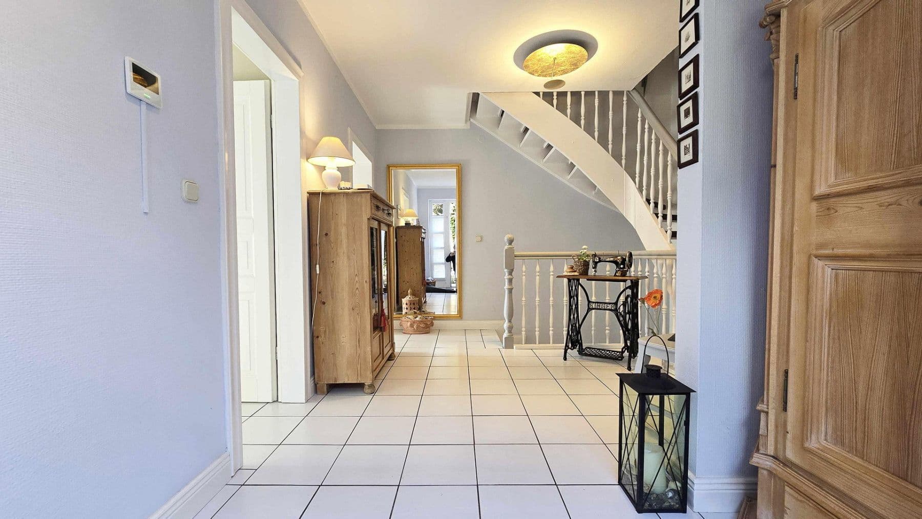 Predaj domu 168 m², pozemek 370 m², Hamburg, Hamburg Predaj domu 168 m², pozemek 370 m², Hamburg, Hamburg